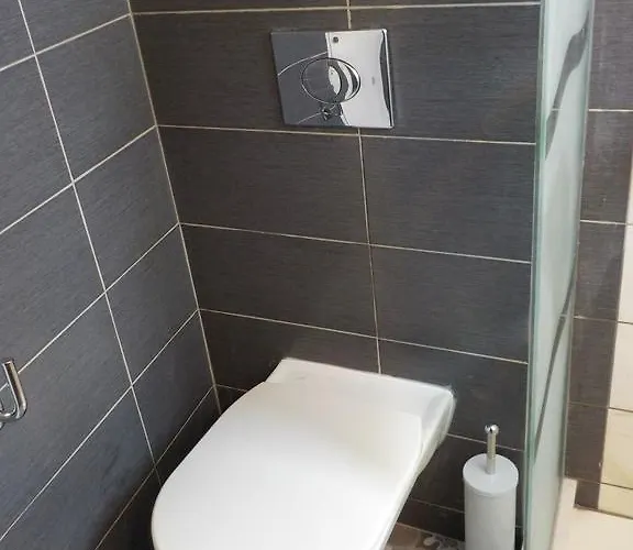 Apartament Mini Center *